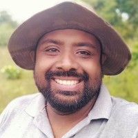 සුපුන් ළහිරු ප්‍රකාශ්